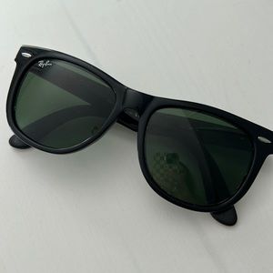 Ray ban wayfarers unisex